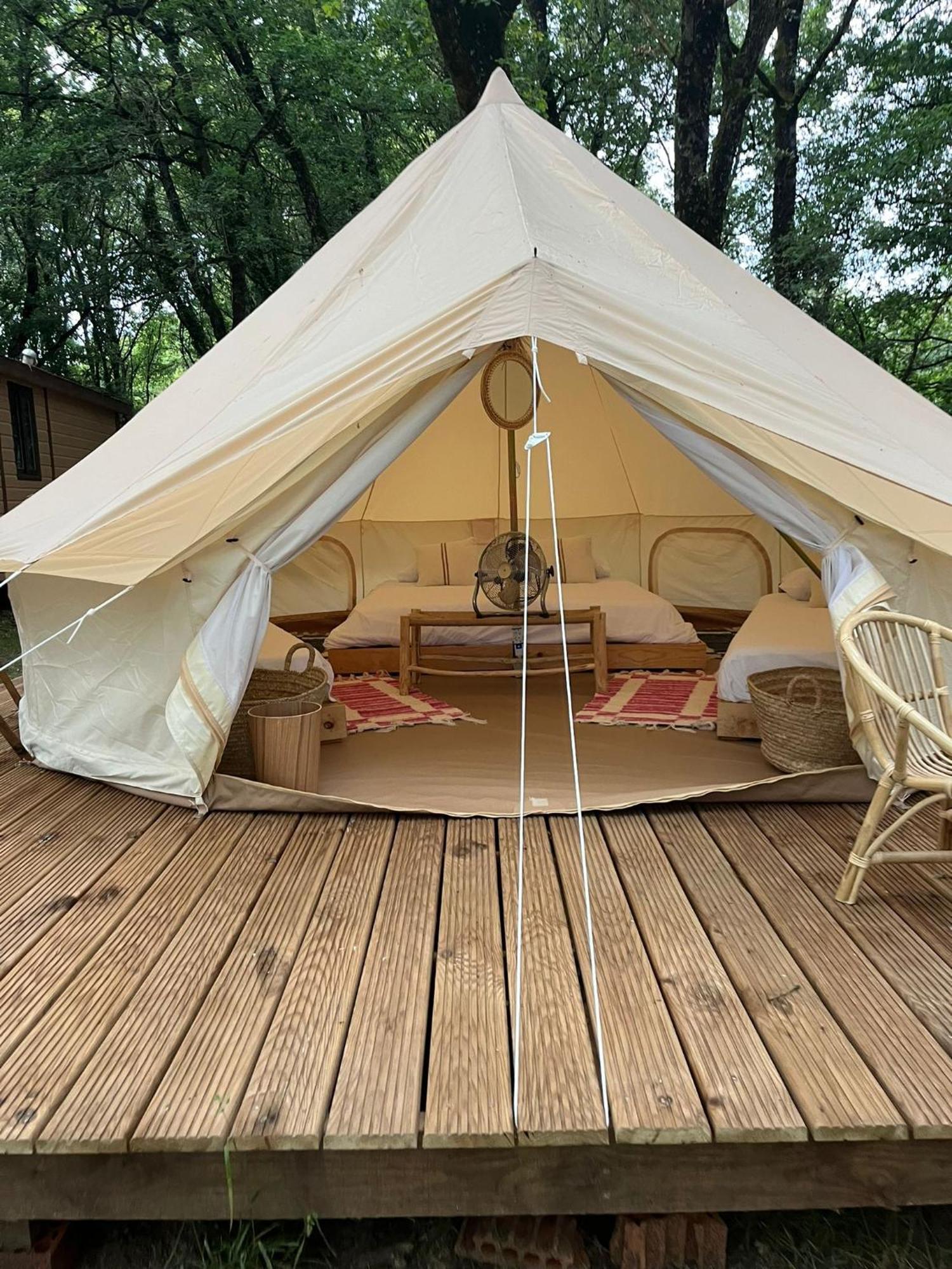 Camping Vila de Sarria Exterior foto